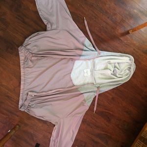 Light weight wind breaker 💜